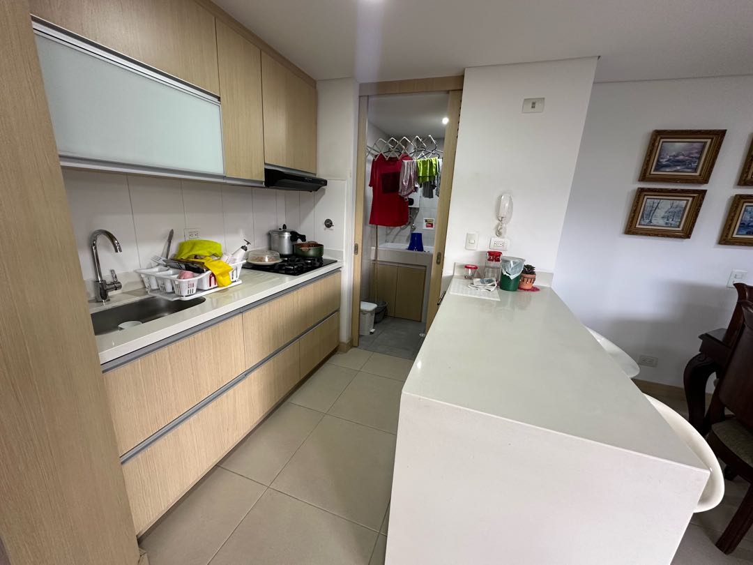 Vendo Apartamento En Laureles Con Hermosa Vista — foto 5 de 19