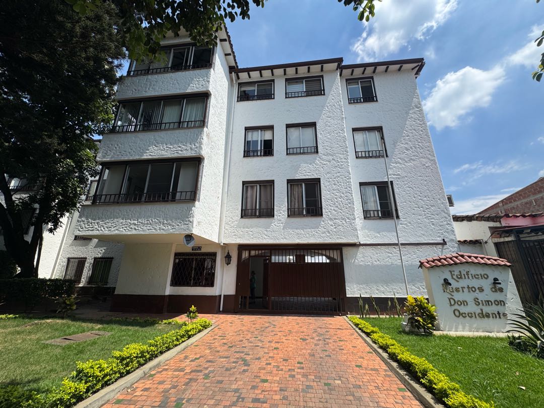 VENDO APARTAMENTO EN QUINTAS DE DON SIMÓN 136m2