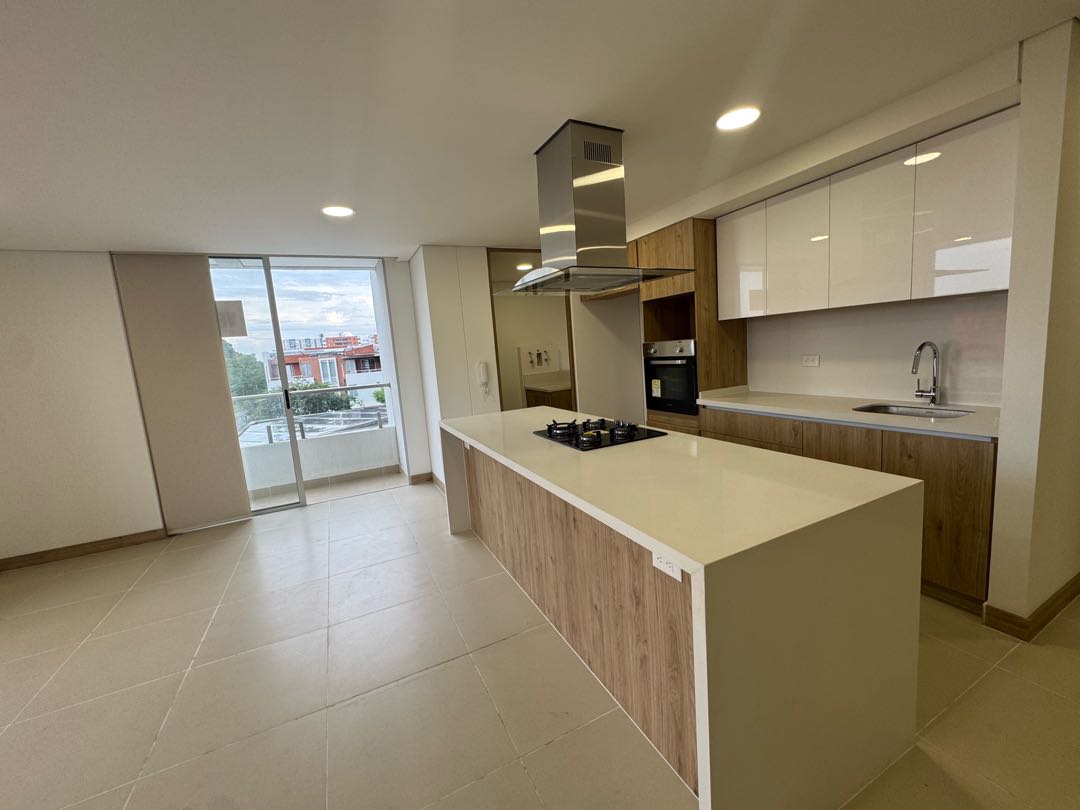 VENDO APARTAMENTO EN VALLE DEL LILI 134m2
