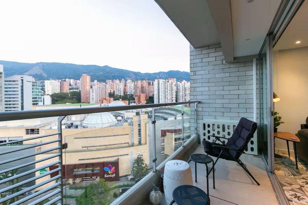 Vendo apartamento oviedo el poblado Medellín