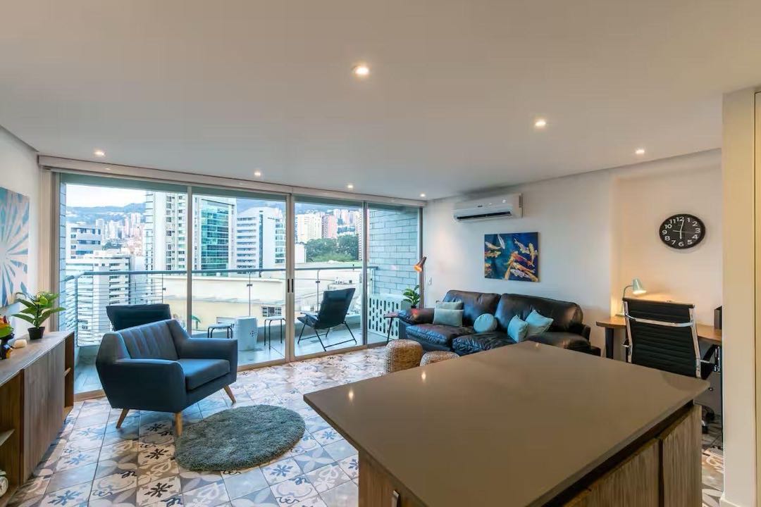 Vendo apartamento oviedo el poblado Medellín