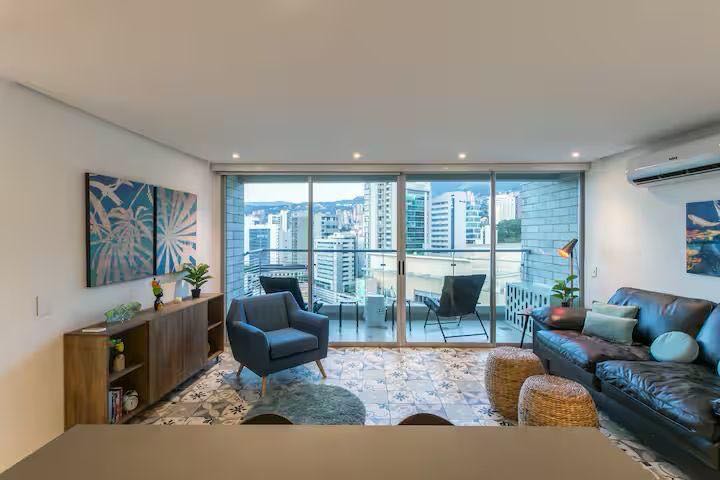 Vendo apartamento oviedo el poblado Medellín