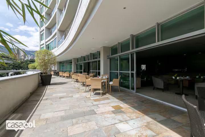 Vendo apartamento oviedo el poblado Medellín