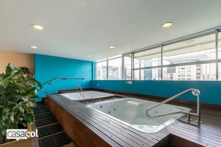 Vendo apartamento oviedo el poblado Medellín
