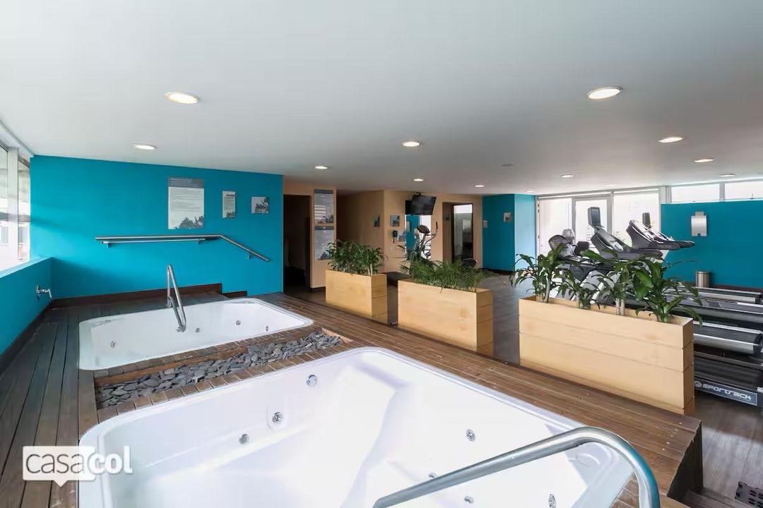 Vendo apartamento oviedo el poblado Medellín