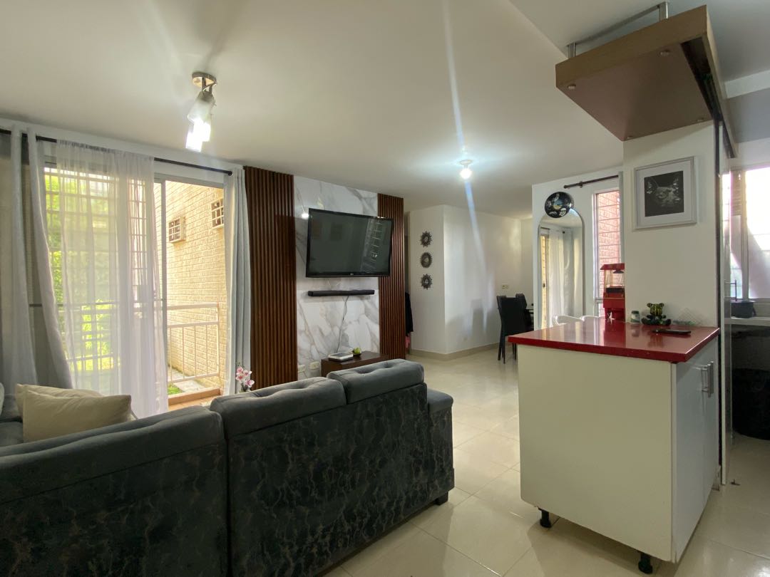 VENDO APTO VALLE DEL LILI PISO 1
