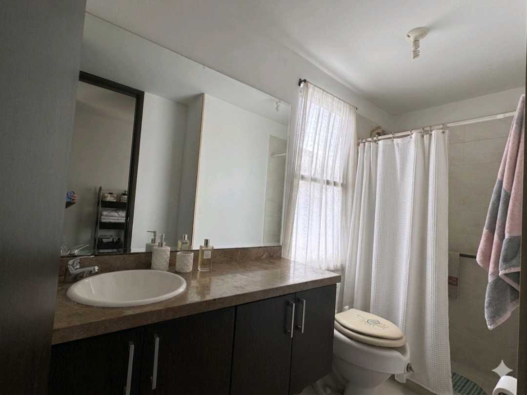 VENDO APTO VALLE DEL LILI PISO 5TO C/A