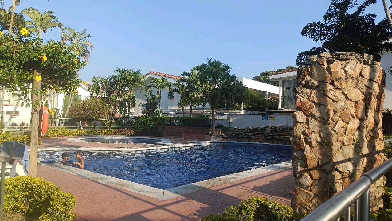 VENDO CASA EN CONDOMINIO 2 PISOS  CIUDAD JARDIN CALI W9718275 ISA-P