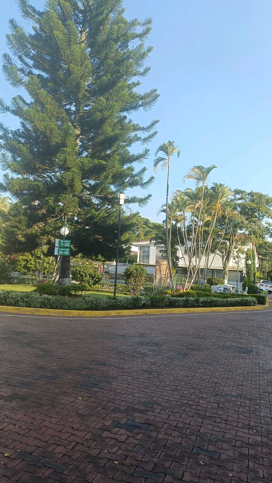 VENDO CASA EN CONDOMINIO 2 PISOS  CIUDAD JARDIN CALI W9718275 ISA-P