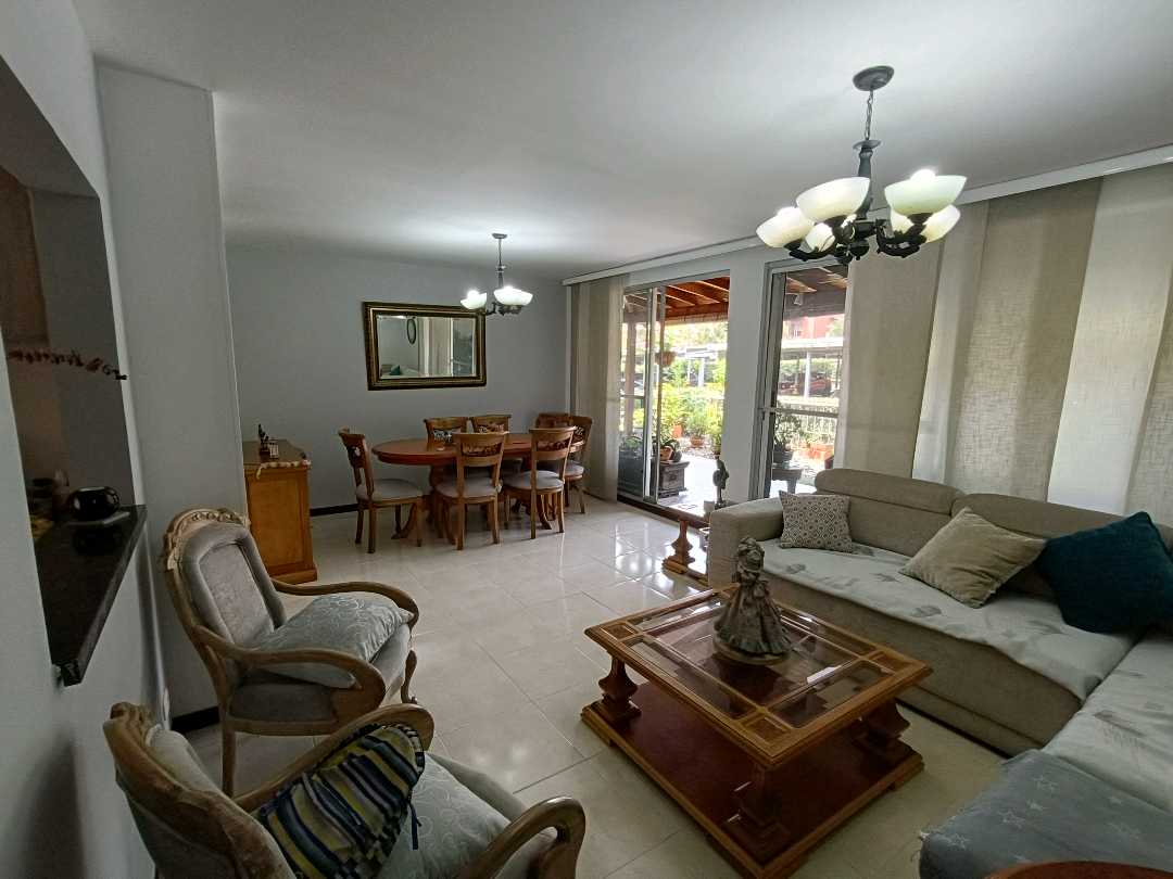 VENDO CASA CONDOMINIO PANCE DE 3 PISOS W9710730 ISA-P