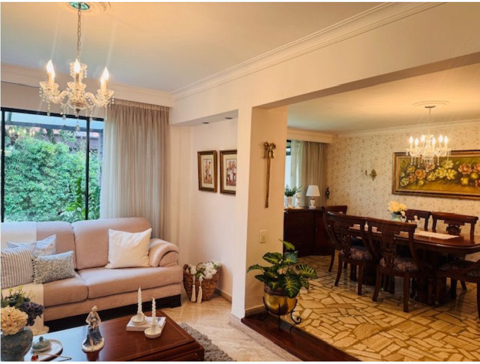 Vendo casa el poblado loma  parra unidad cerrada. Medellin. ✅