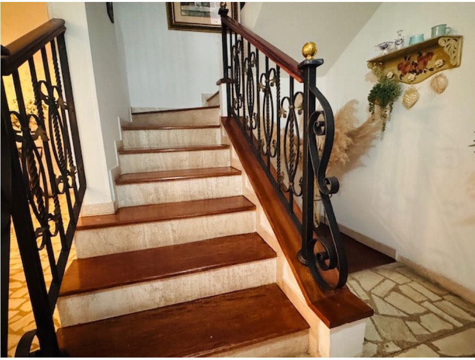 Vendo casa el poblado loma  parra unidad cerrada. Medellin. ✅