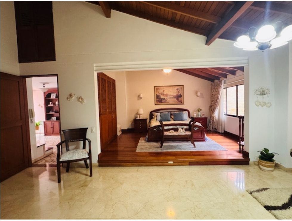 Vendo casa el poblado loma  parra unidad cerrada. Medellin. ✅