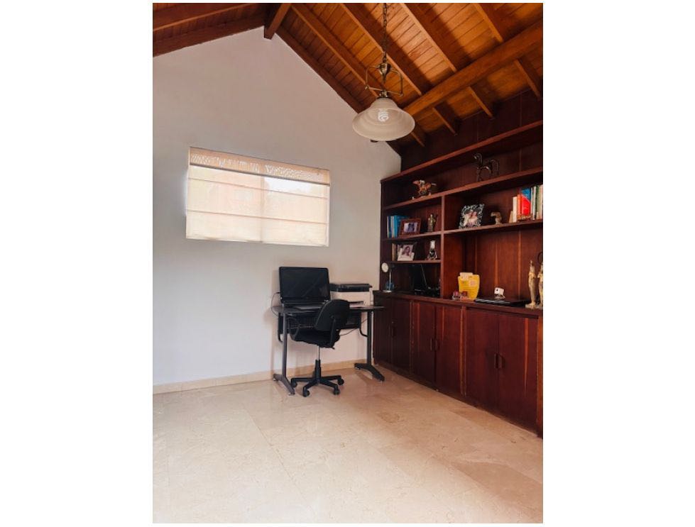 Vendo casa el poblado loma  parra unidad cerrada. Medellin. ✅