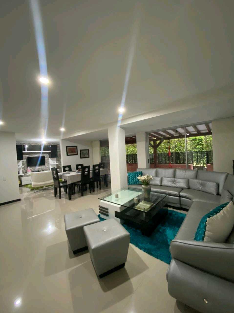 VENDO CASA EN CONDOMINIO FARALLONES DE PANCE  W9686137 ISA-L