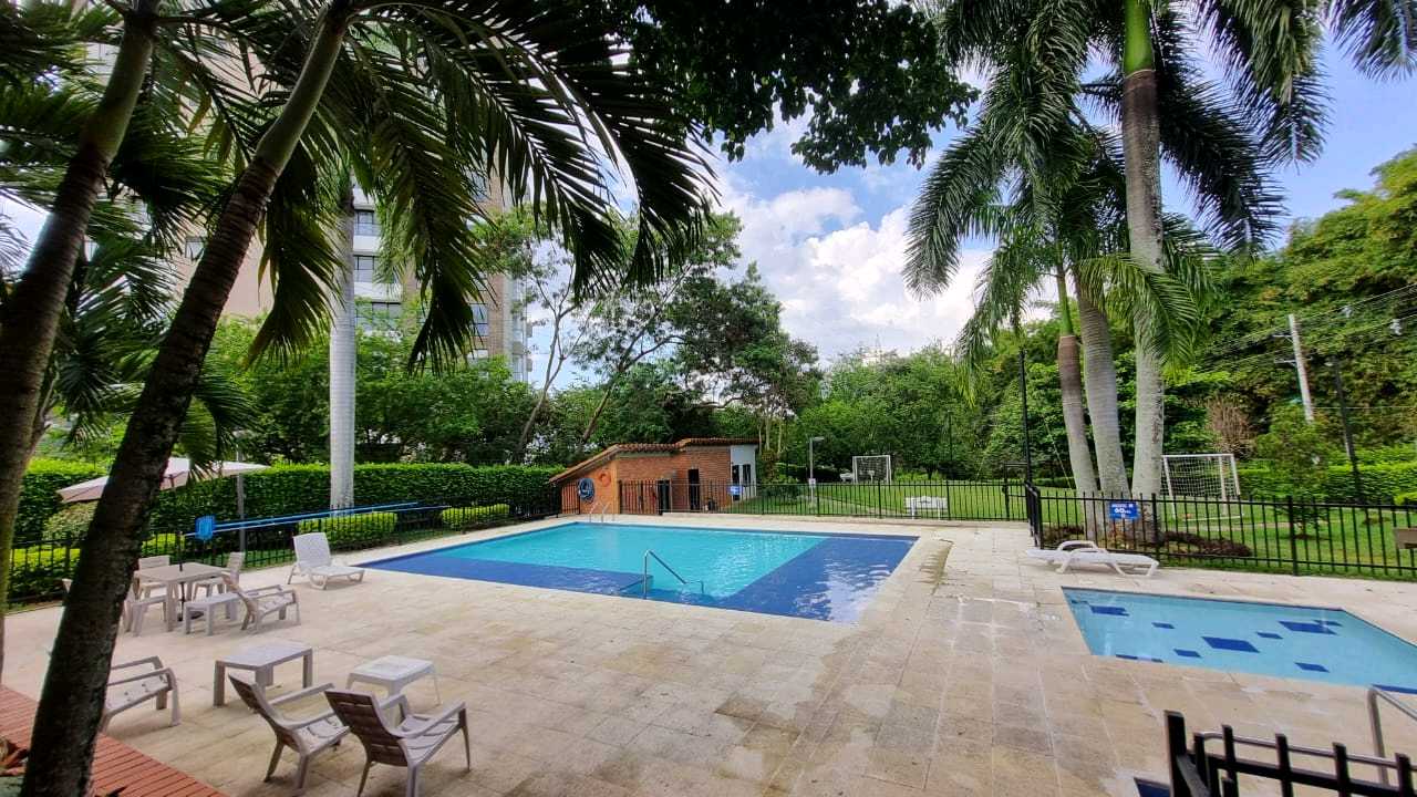 VENDO CASA EN CONDOMINIO FARALLONES DE PANCE  W9686137 ISA-L