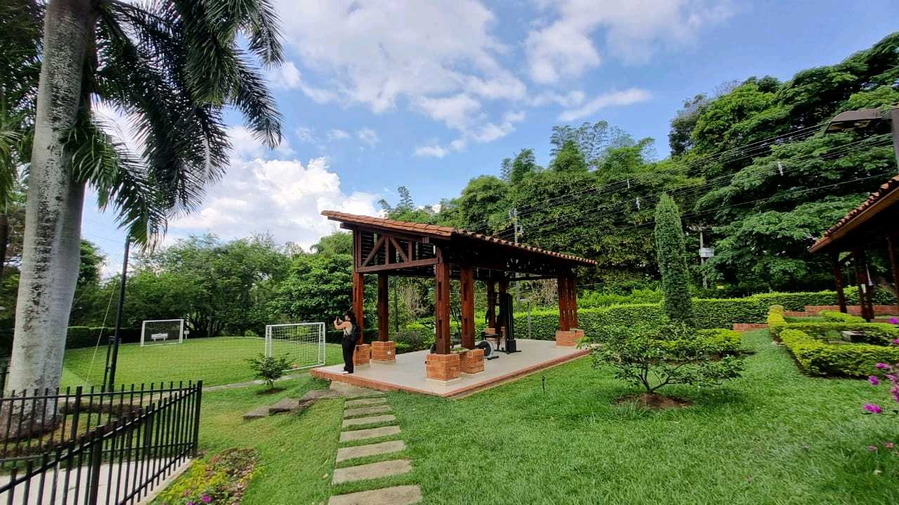 VENDO CASA EN CONDOMINIO FARALLONES DE PANCE  W9686137 ISA-L