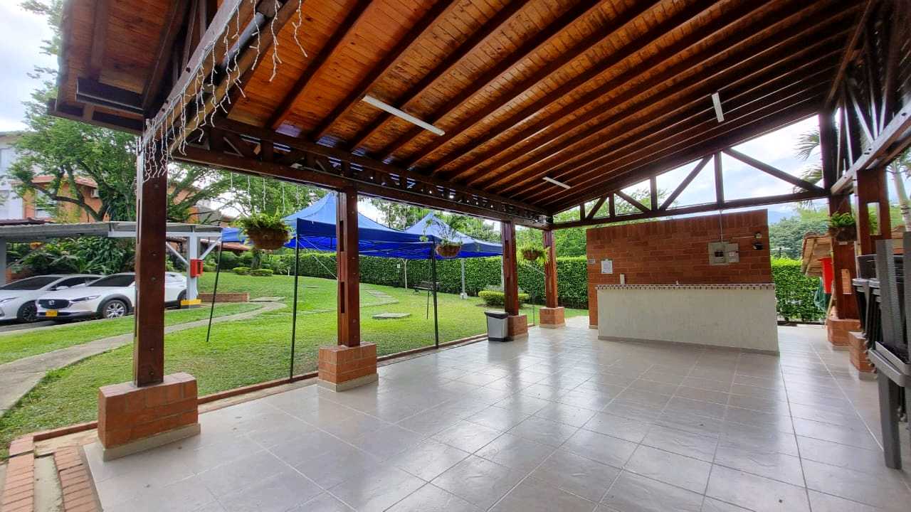 VENDO CASA EN CONDOMINIO FARALLONES DE PANCE  W9686137 ISA-L