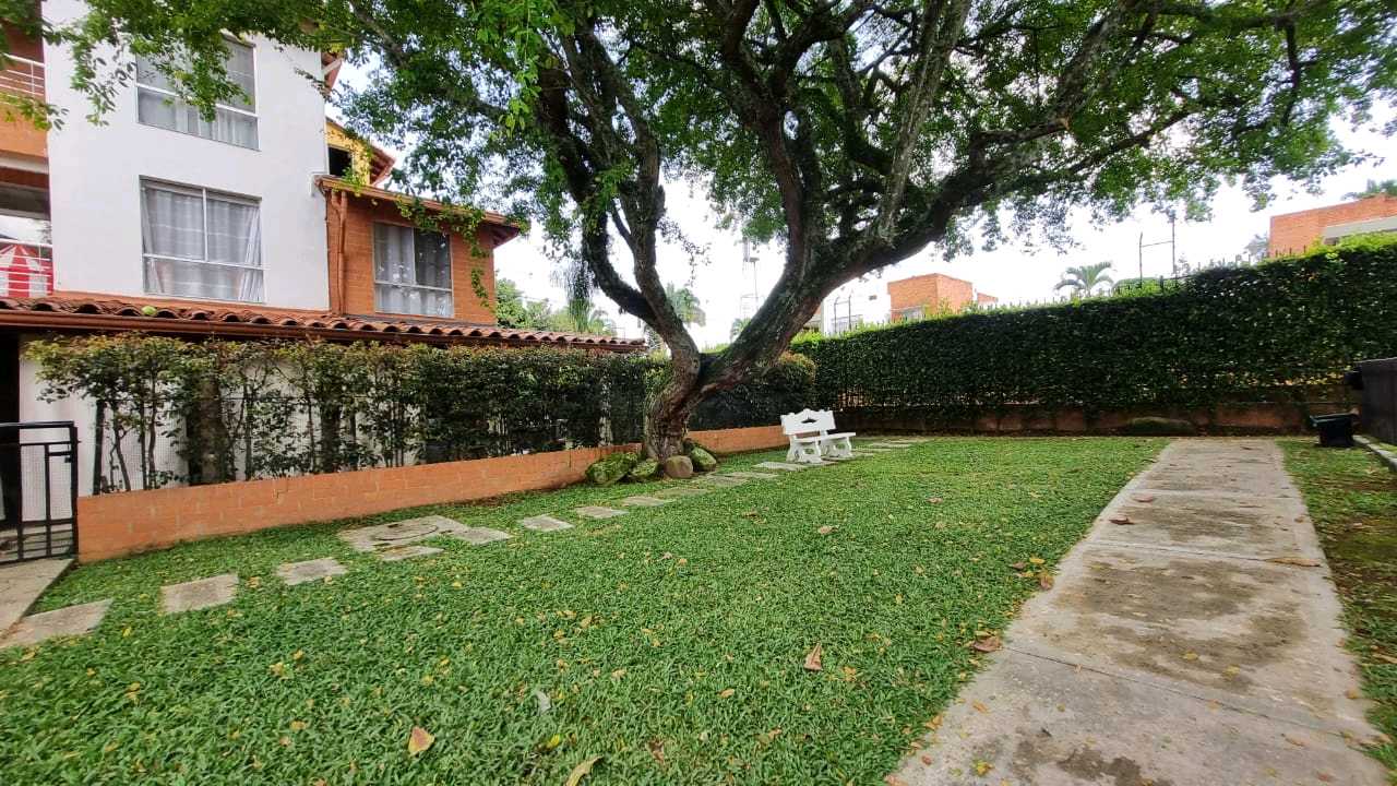 VENDO CASA EN CONDOMINIO FARALLONES DE PANCE  W9686137 ISA-L