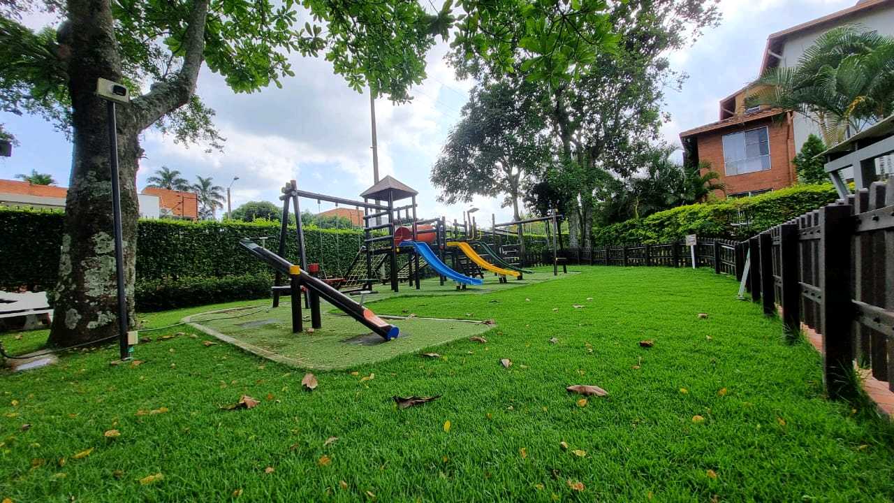 VENDO CASA EN CONDOMINIO FARALLONES DE PANCE  W9686137 ISA-L