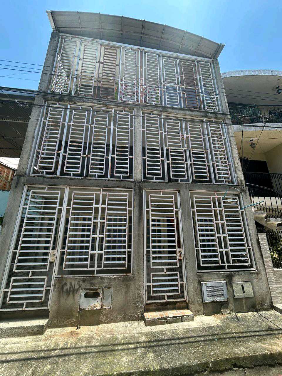 Vendo Casa en el barrio Ciudad Cordoba ( Pasaje)