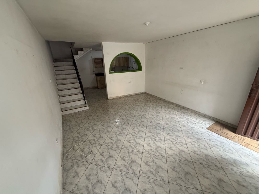 VENDO CASA EN FLORESTA LA PRADERA