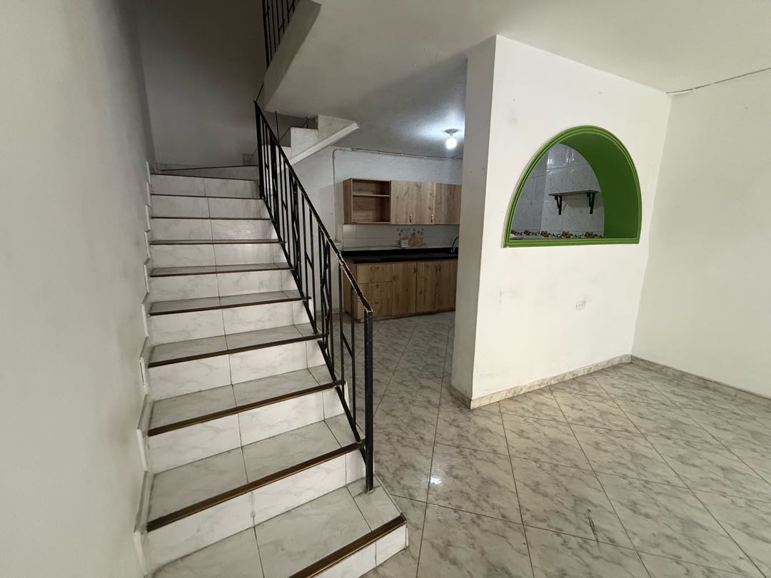 VENDO CASA EN FLORESTA LA PRADERA
