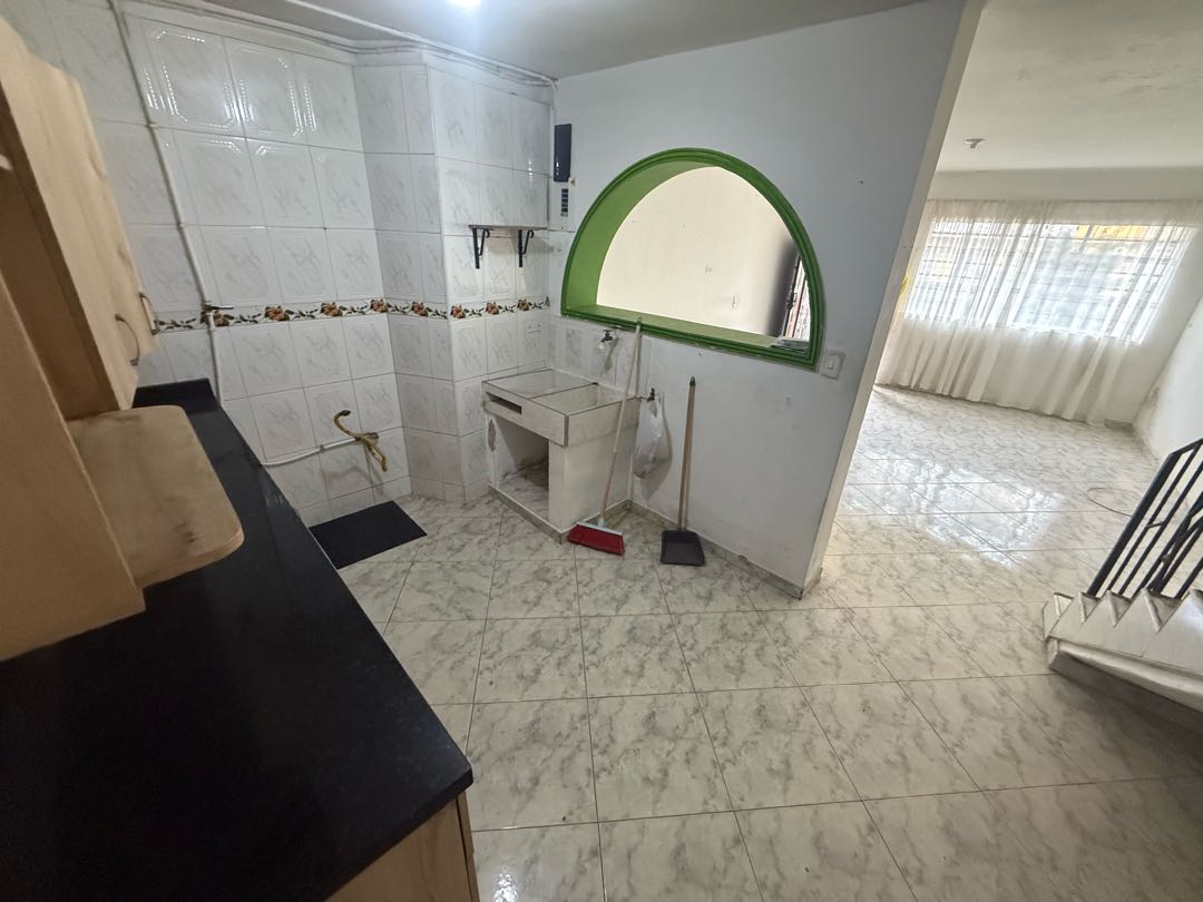VENDO CASA EN FLORESTA LA PRADERA