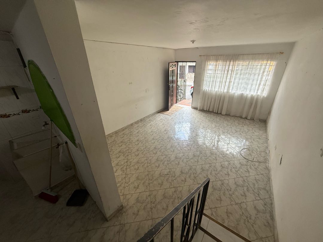 VENDO CASA EN FLORESTA LA PRADERA