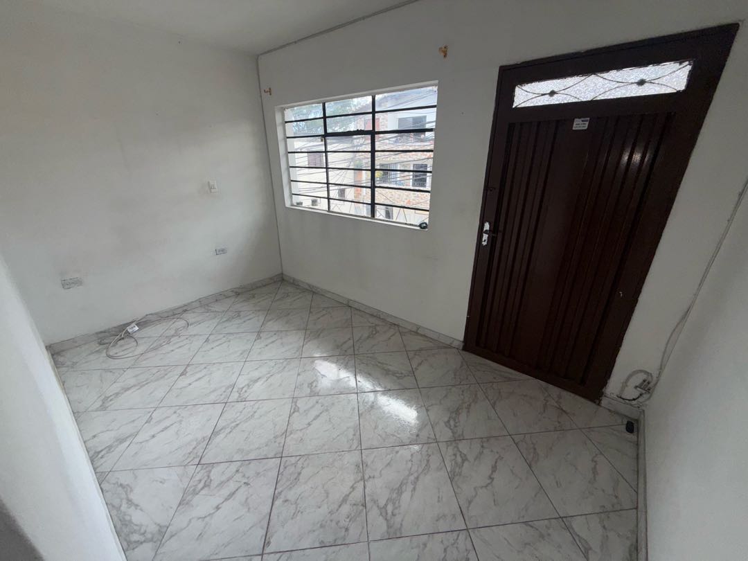 VENDO CASA EN FLORESTA LA PRADERA