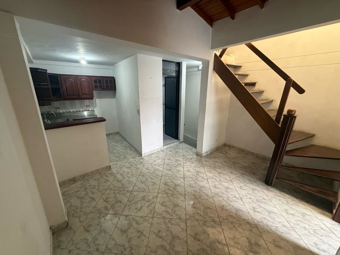 VENDO CASA EN FLORESTA LA PRADERA