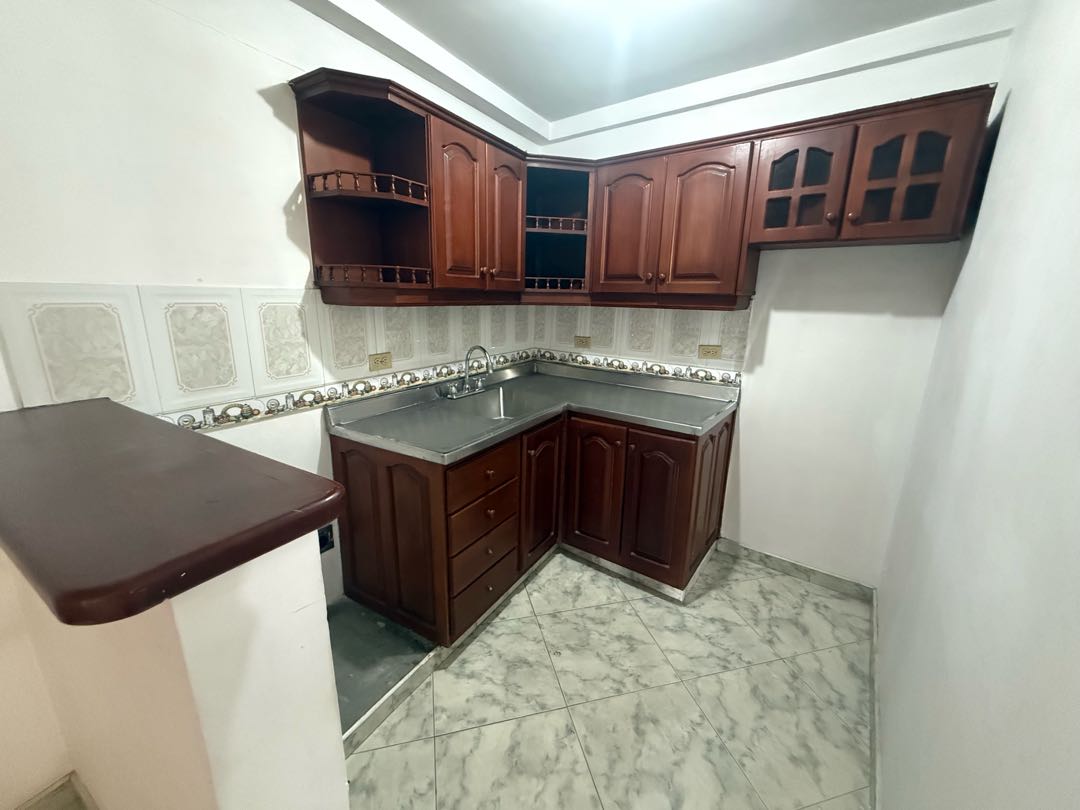 VENDO CASA EN FLORESTA LA PRADERA