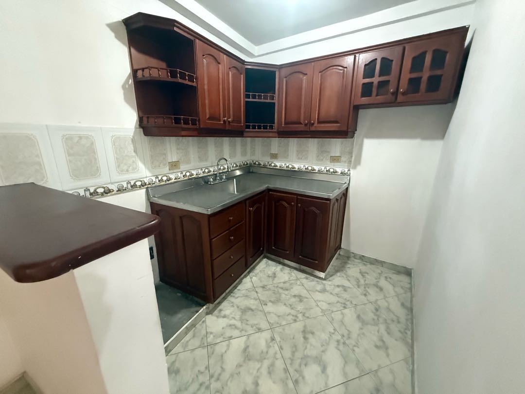 VENDO CASA EN FLORESTA LA PRADERA