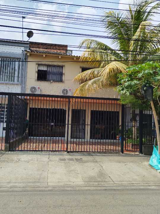 VENDO CASA EN SAN VICENTE NORTE DE CALI  PARA GENERAR RENTA