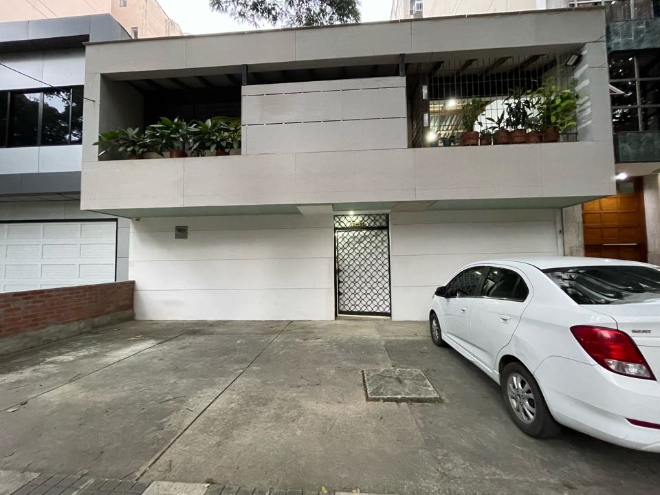 SE VENDE PROPIEDAD EN SANTA TERESITA OESTE DE CALI