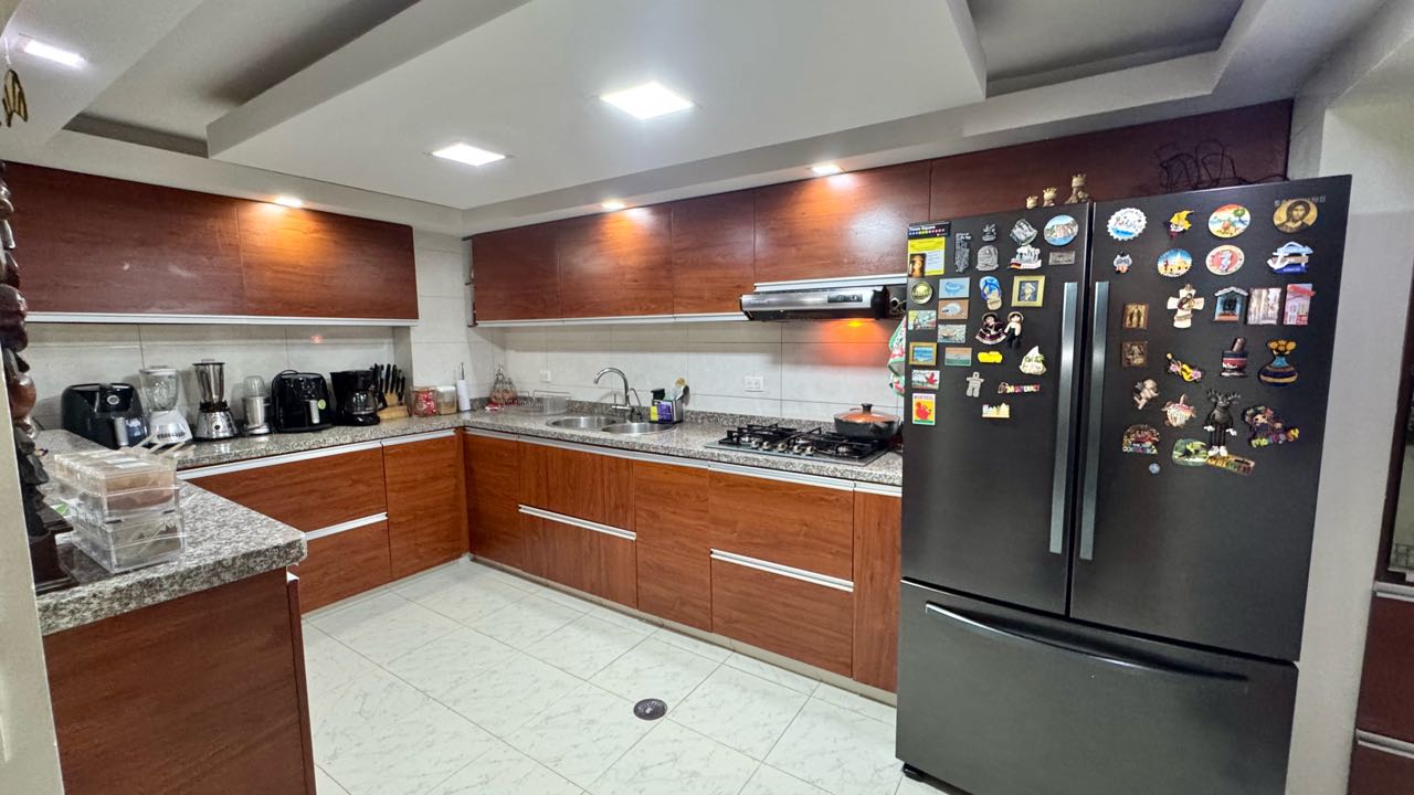 VENDO CASA QUINTAS DE DON SIMON 136m2 2 Niveles