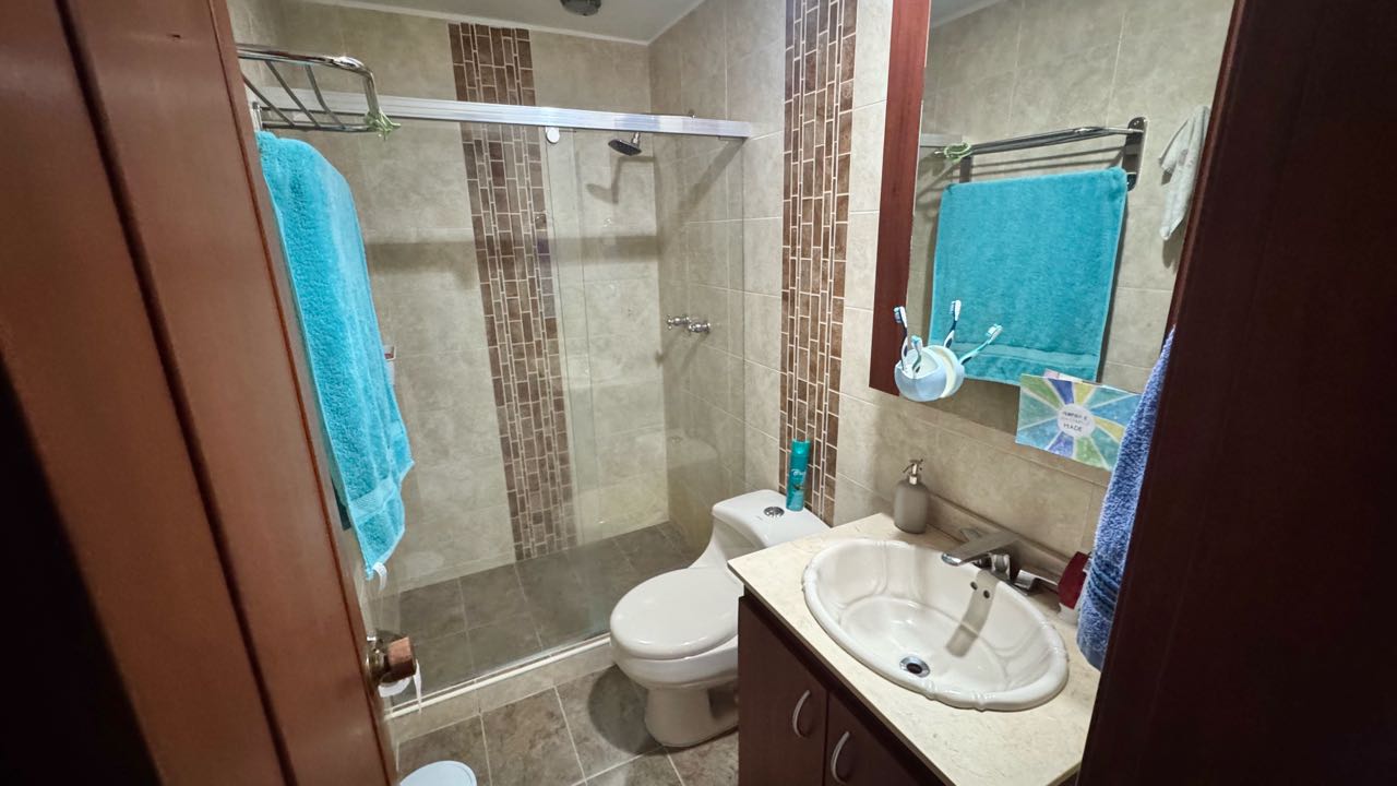 VENDO CASA QUINTAS DE DON SIMON 136m2 2 Niveles