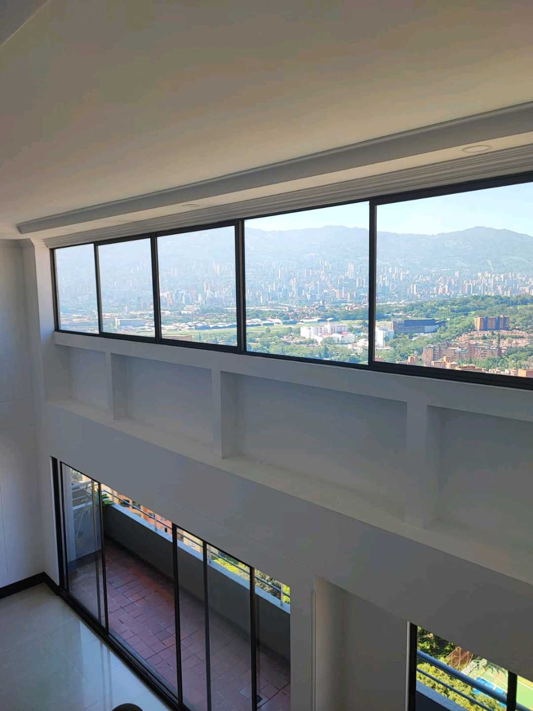 VENDO ESPECTACULAR PENTHOUSE EN LOMA DE LOS BERNAL — foto 5 de 43