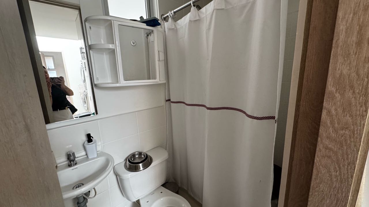 VENDO HERMOSA CASA EN ALFAGUARA CASATERRA 201m2