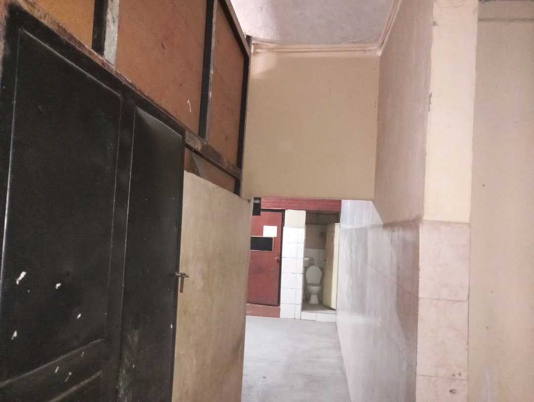 local comercial en VENTA excelente ubicación en Maracay. YE 9668877 - Foto 6