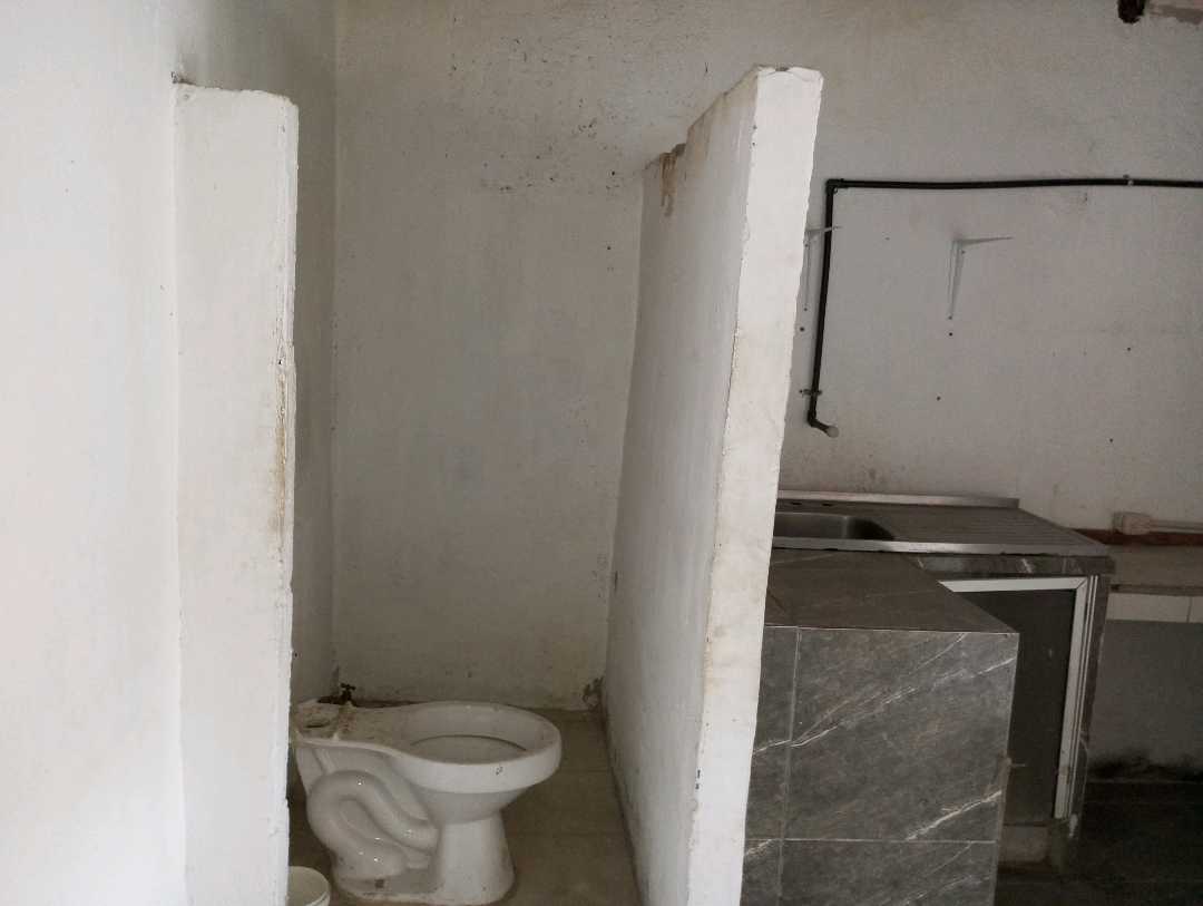 local comercial en VENTA excelente ubicación en Maracay. YE 9668877 - Foto 8