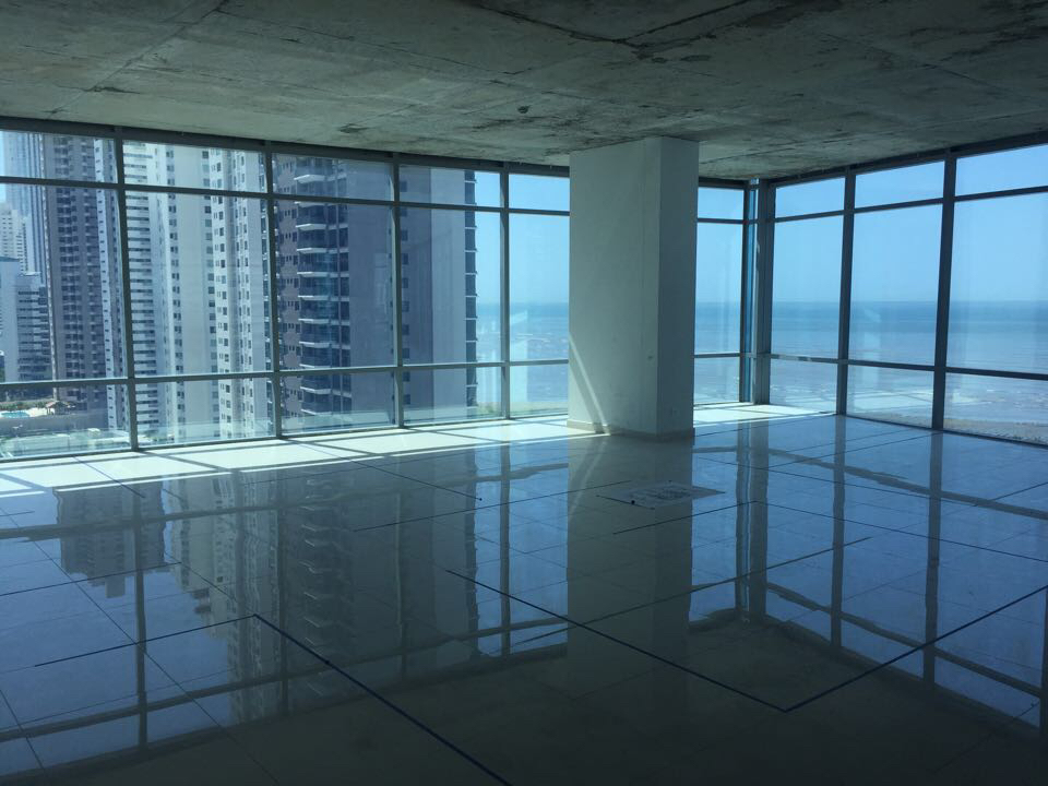 VENDO OFICINA EN PRIME TIME - COSTA DEL ESTE