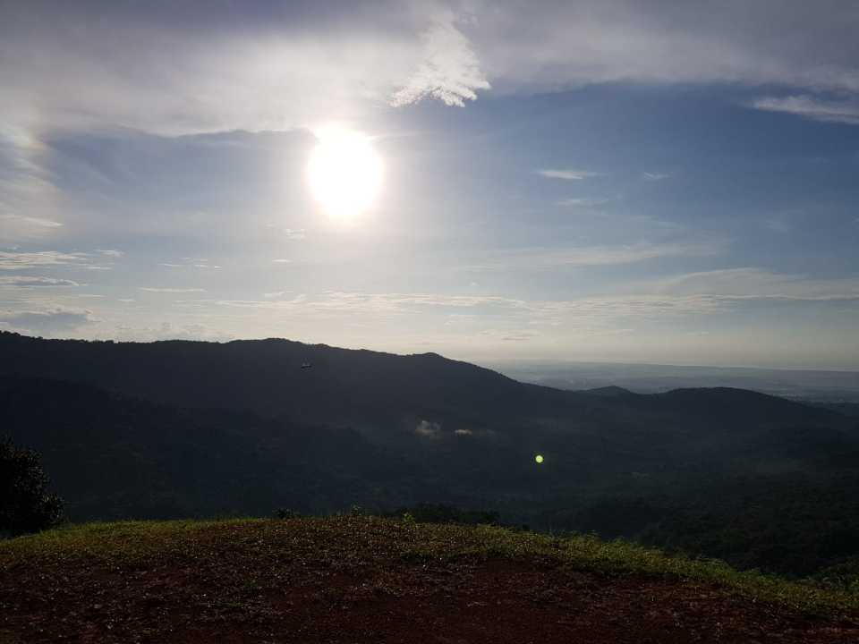 REBAJADO VENDO TERRENO CERRO AZUL 200  Ha
