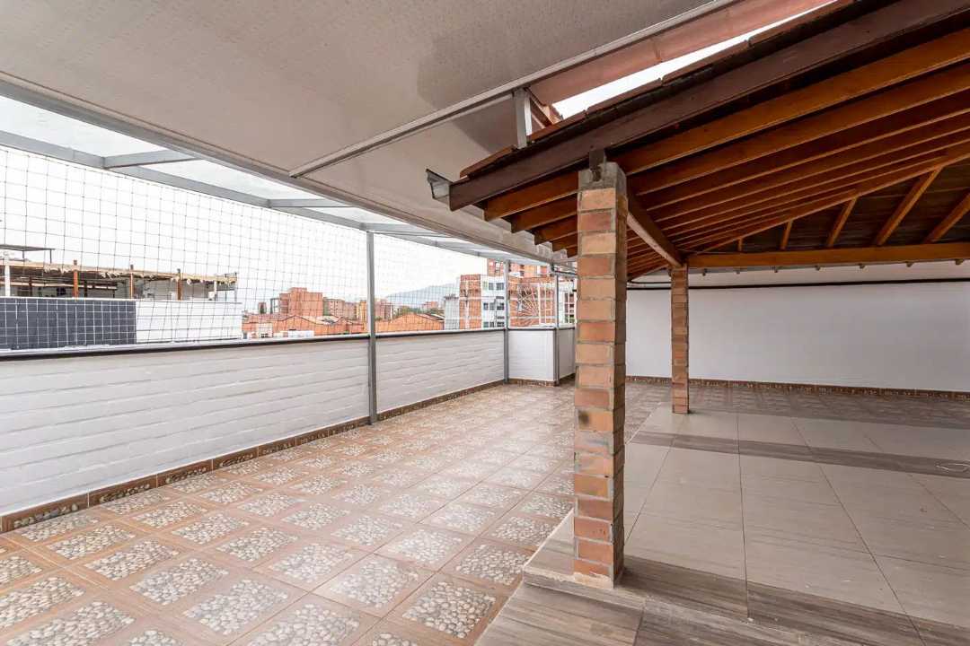 Venta apartamento duplex la floresta