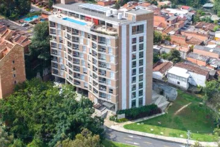 APARTAMENTO EL POBLADO MEDELLÍN~CON LICENCIA DE RENTA CORTA  🍀