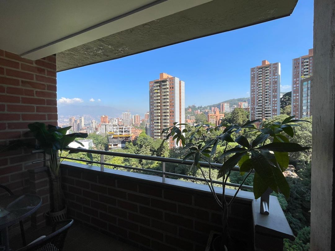 APARTAMENTO MODERNO - PROVENZA- EL POBLADO - MEDELLIN