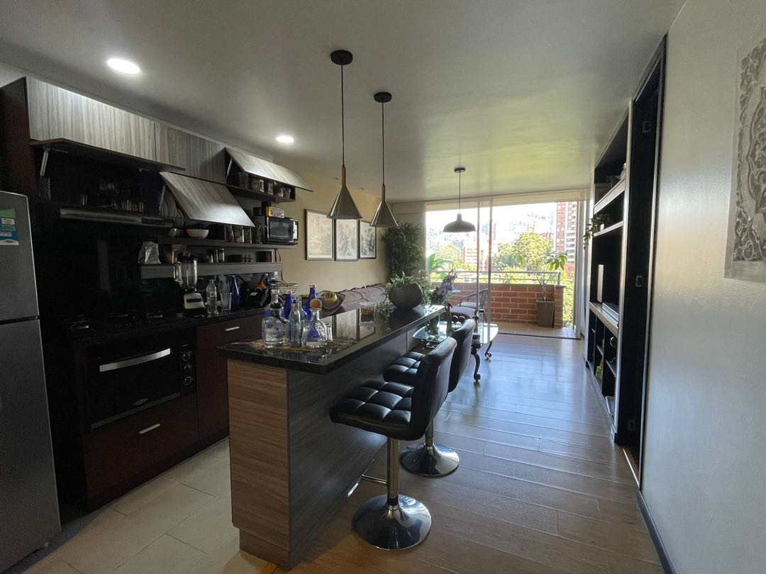APARTAMENTO MODERNO - PROVENZA- EL POBLADO - MEDELLIN