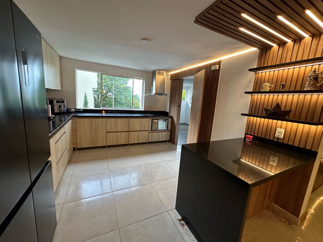 Venta Apartamento en el Poblado | 246 m² | Balcón amplio | — foto 4 de 22