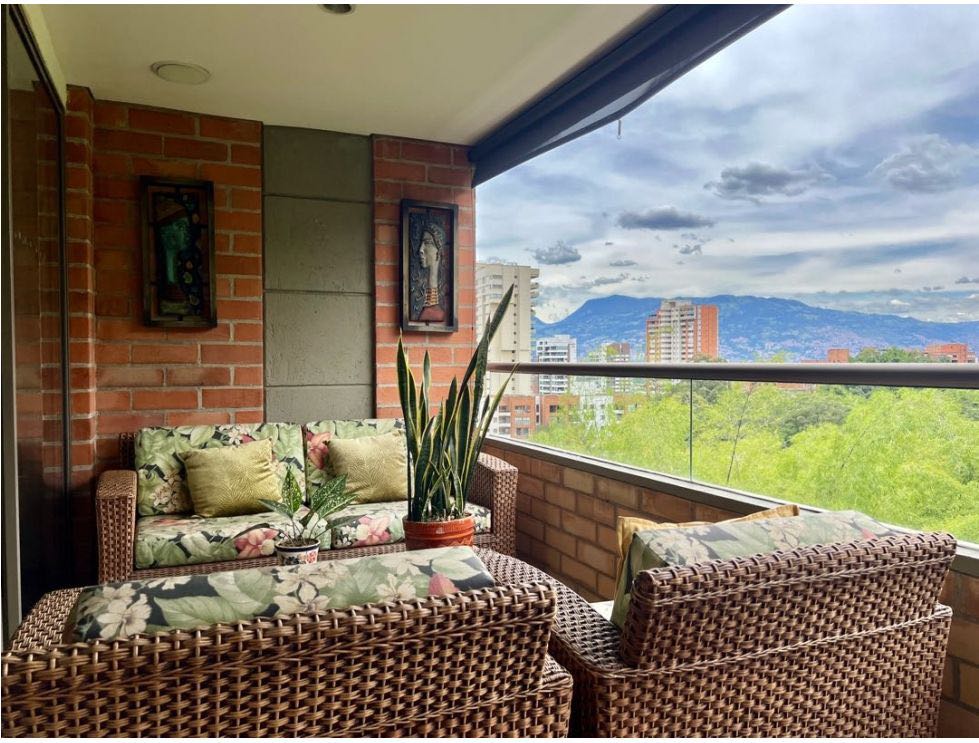 VENTA APARTAMENTO EN LA MILLA DE ORO -EL POBLADO MEDELLIN. ✅