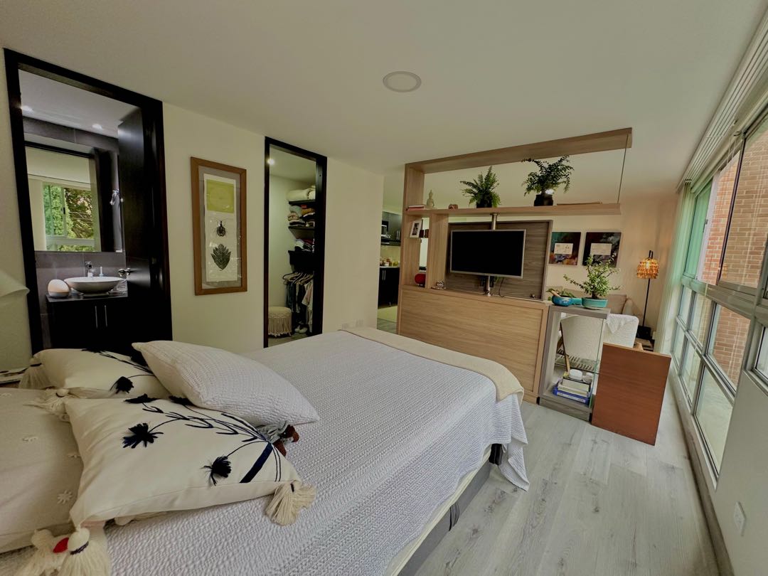 VENTA APARTAMENTO EN LAURELES - MEDELLIN ✅